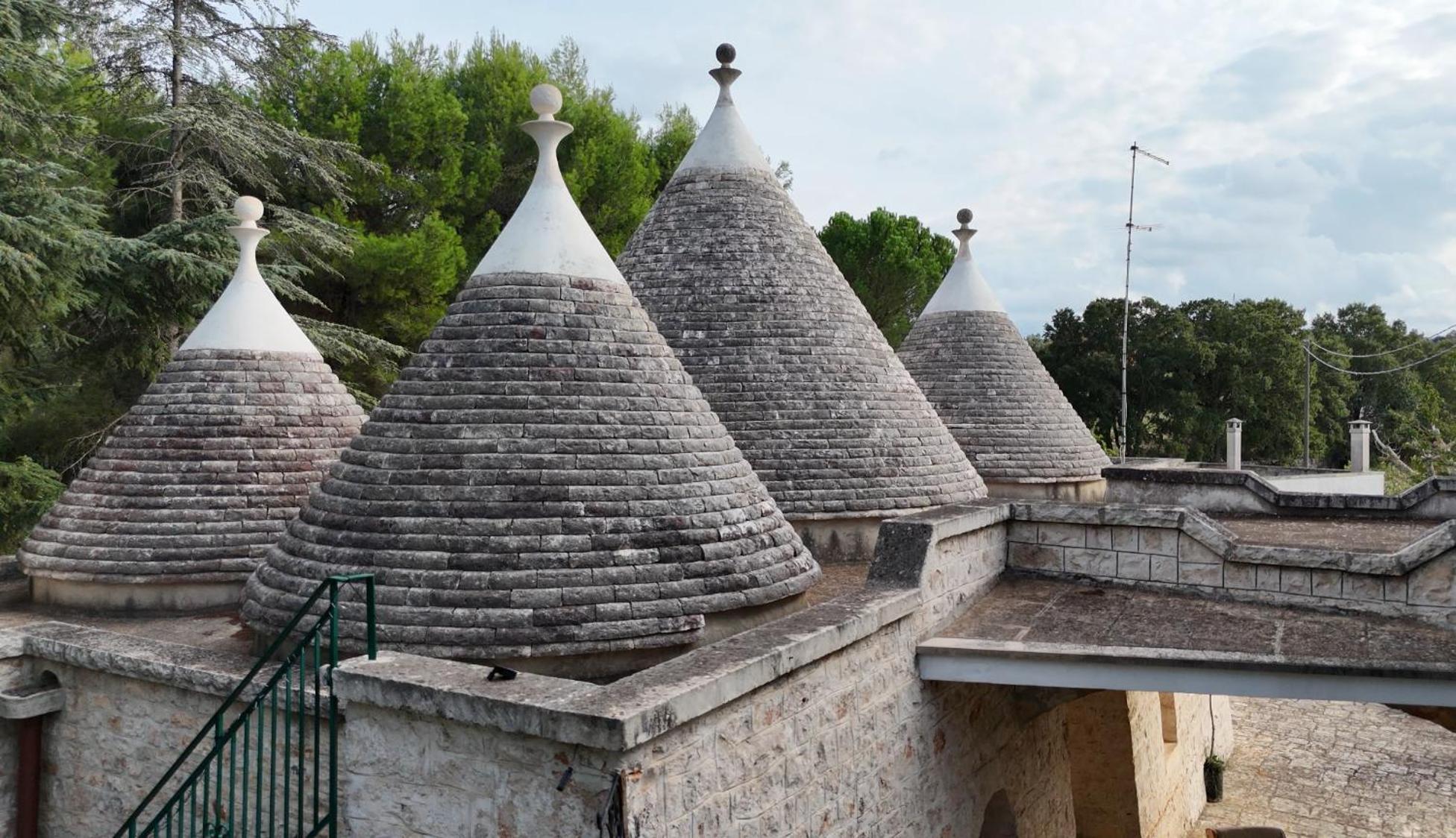 Trulli Pinnacoli Locorotondo Buitenkant foto